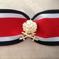 1939 - 1957 GERMAN KNIGHT'S CROSS GOLD OAK LEAVES ATTACHMENT | REPLICA