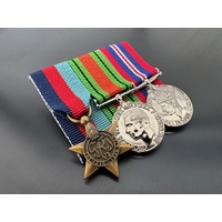 1939 - 45 STAR, DEFENCE + 1939-45 WAR MEDAL TRIO MINIATURE  MEDAL SET MOUNTED | ANTIQUE | AUSTRALIA