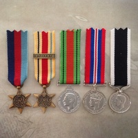 1939 - 45, AFRICA STAR, DEFENCE,  WAR + NZ WAR SERVICE MEDAL SET | ANTIQUE TONE