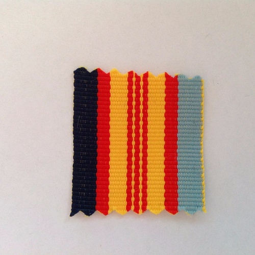 Queen's Vietnam Medal Ribbon - 1 x Meter ** CLEARANCE ** 