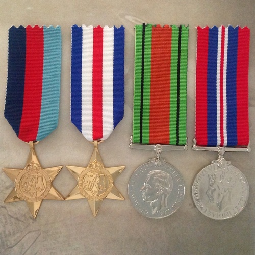 WWII MEDAL SET -1939-45 STAR, FRANCE & GER  STAR, 1939-45 DEFENCE + WAR MEDAL