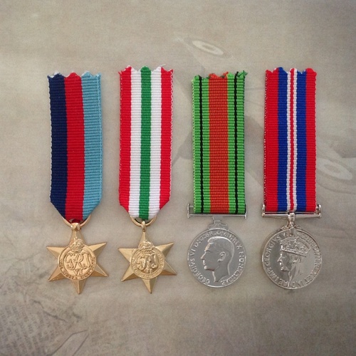 1939-45 STAR, ITALY STAR, DEFENCE + 39-45 WAR MEDAL SET | GOLD TONE | MINI