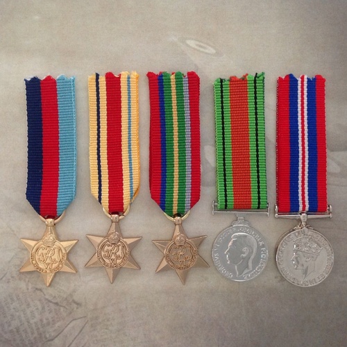 1939-45 STAR, AFRICA & PACIFIC STARS + DEFENCE & 39-45 WAR MEDAL GROUP | MINI