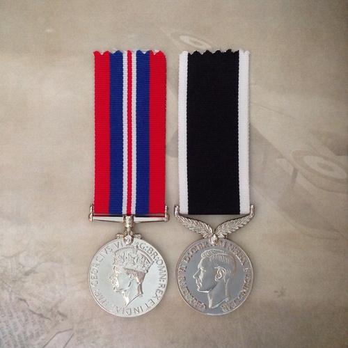 WWII 1939-45 WAR AND NEW ZEALAND WAR SERVICE MEDAL SET | WWII | CAMPAIGN | ARMY