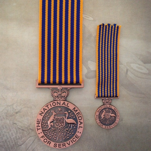 NATIONAL MEDAL + MINIATURE | AUSTRALIA | SERVICE | SET | MOUNTING 