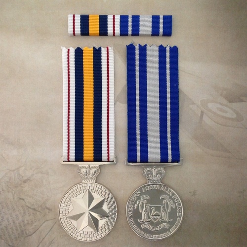 NATIONAL POLICE SERVICE MEDAL + WA POLICE SERVICE MEDAL PAIR + RIBBON BAR | NPSM